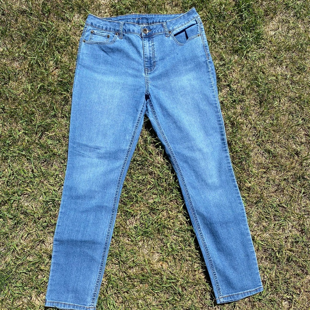 Women’s Light Blue Classic Straight Jeans